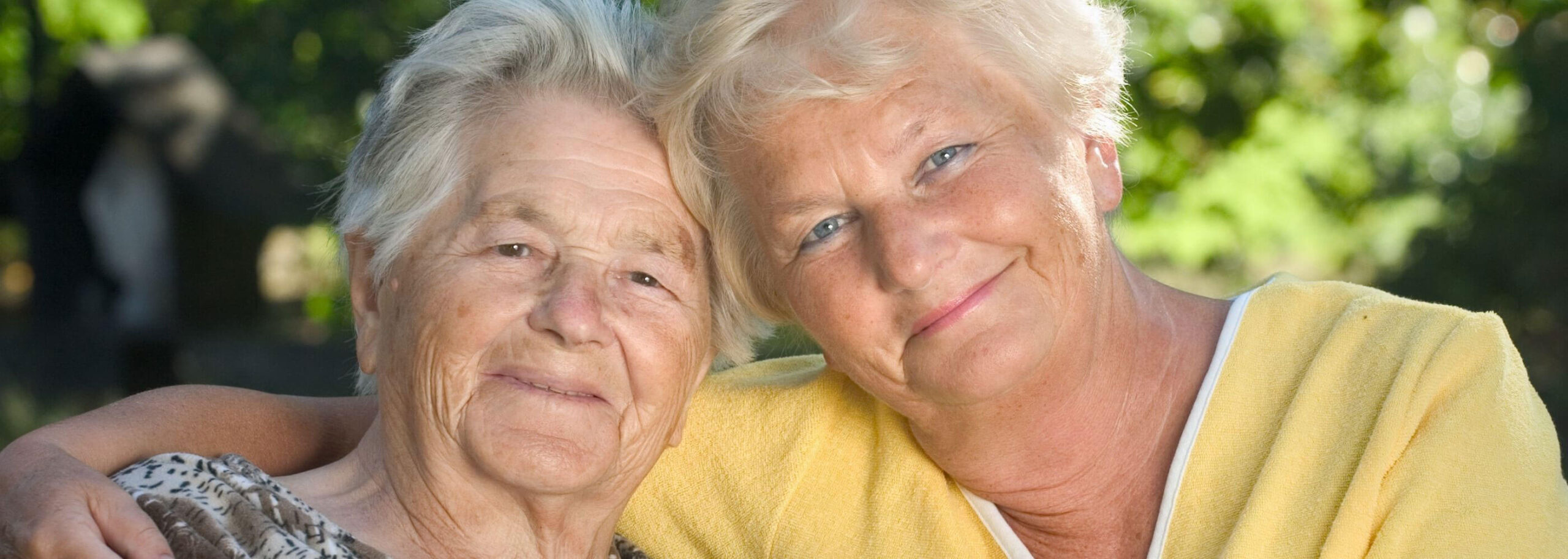 Care-Page-Marshview Elderly lady and daughter - Marshview Care Home Hailsham